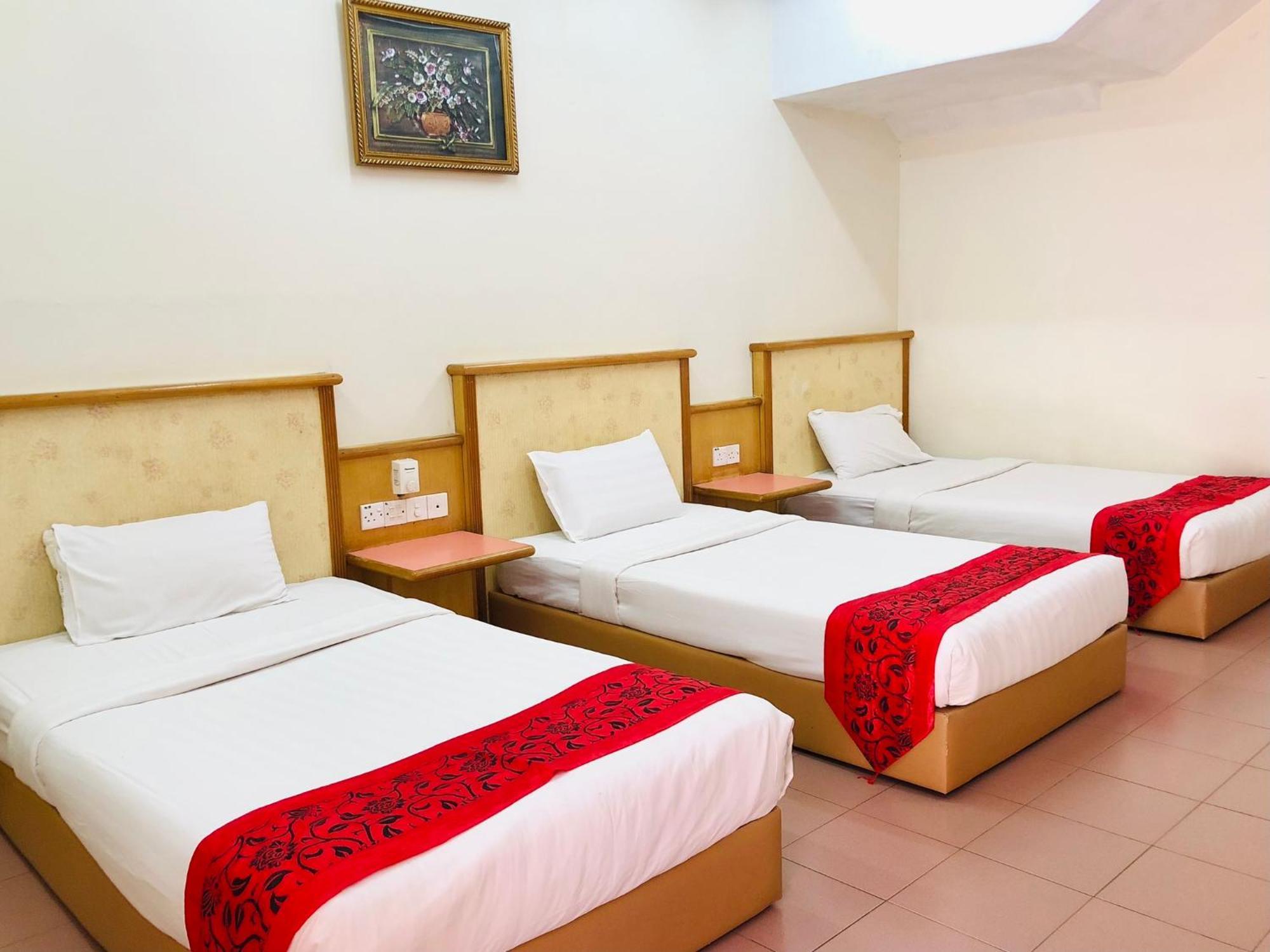 Intan Beach Resort Kuala Terengganu Exterior photo